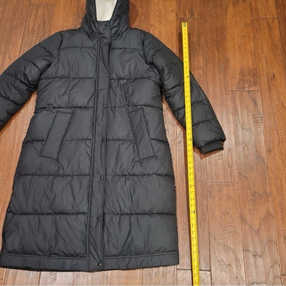 Hollister Black Puffer Jacket with Cream Lining - Picture 7 of 13